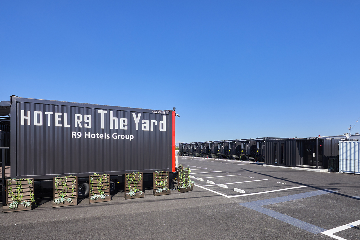 レスキューホテル出動拠点　HOTEL R9 The Yard シリーズ 外観
（画像は東近江店）