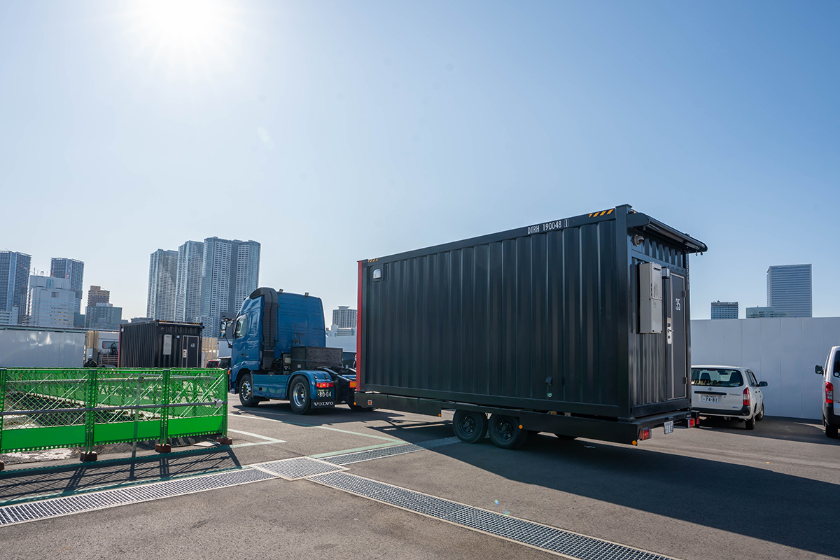 レスキューホテル搬入の様子(東京都中央区)